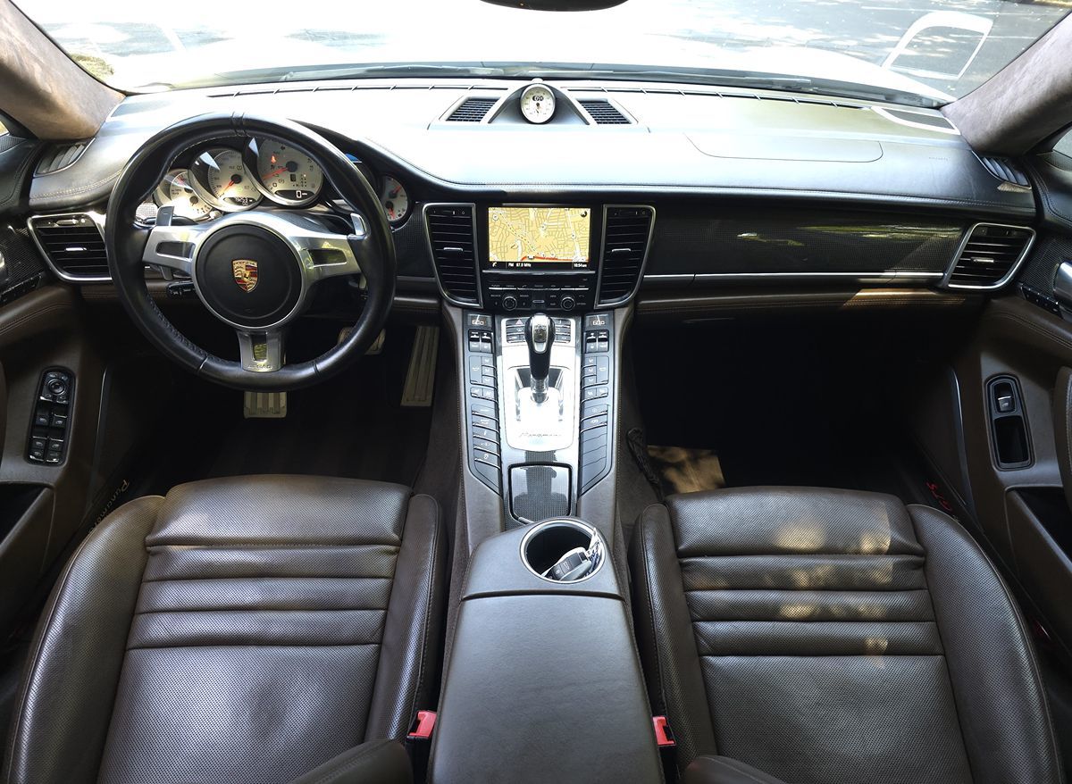2016 Porsche Panamera GTS - Photo 10