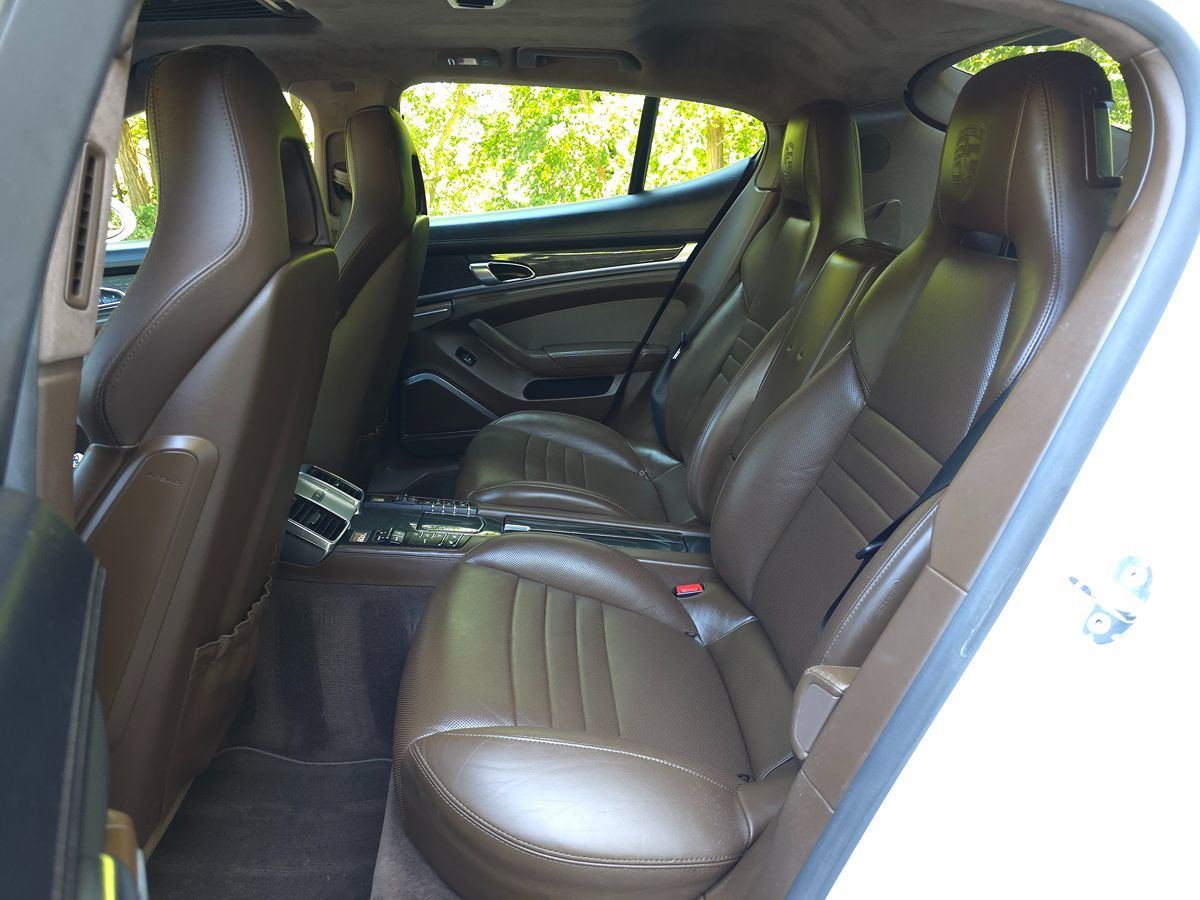 2016 Porsche Panamera GTS - Photo 15