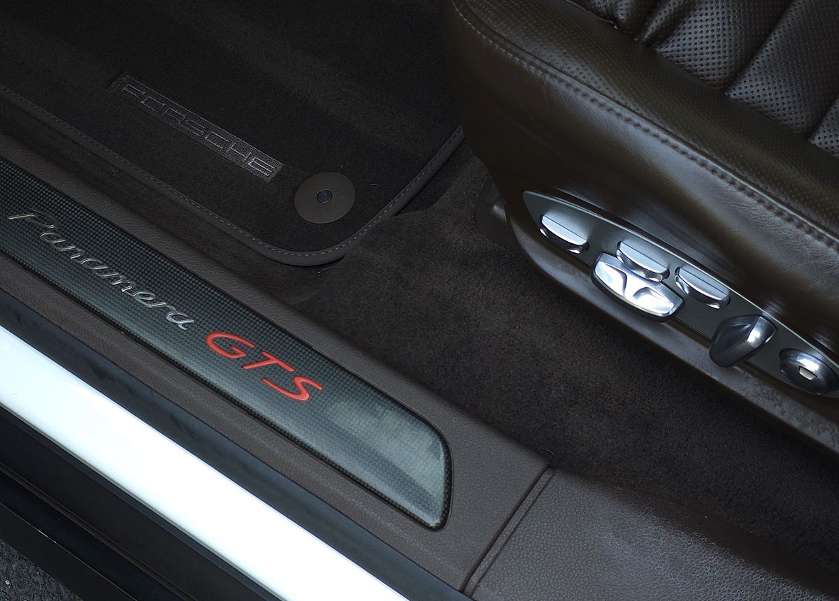 2016 Porsche Panamera GTS - Photo 47
