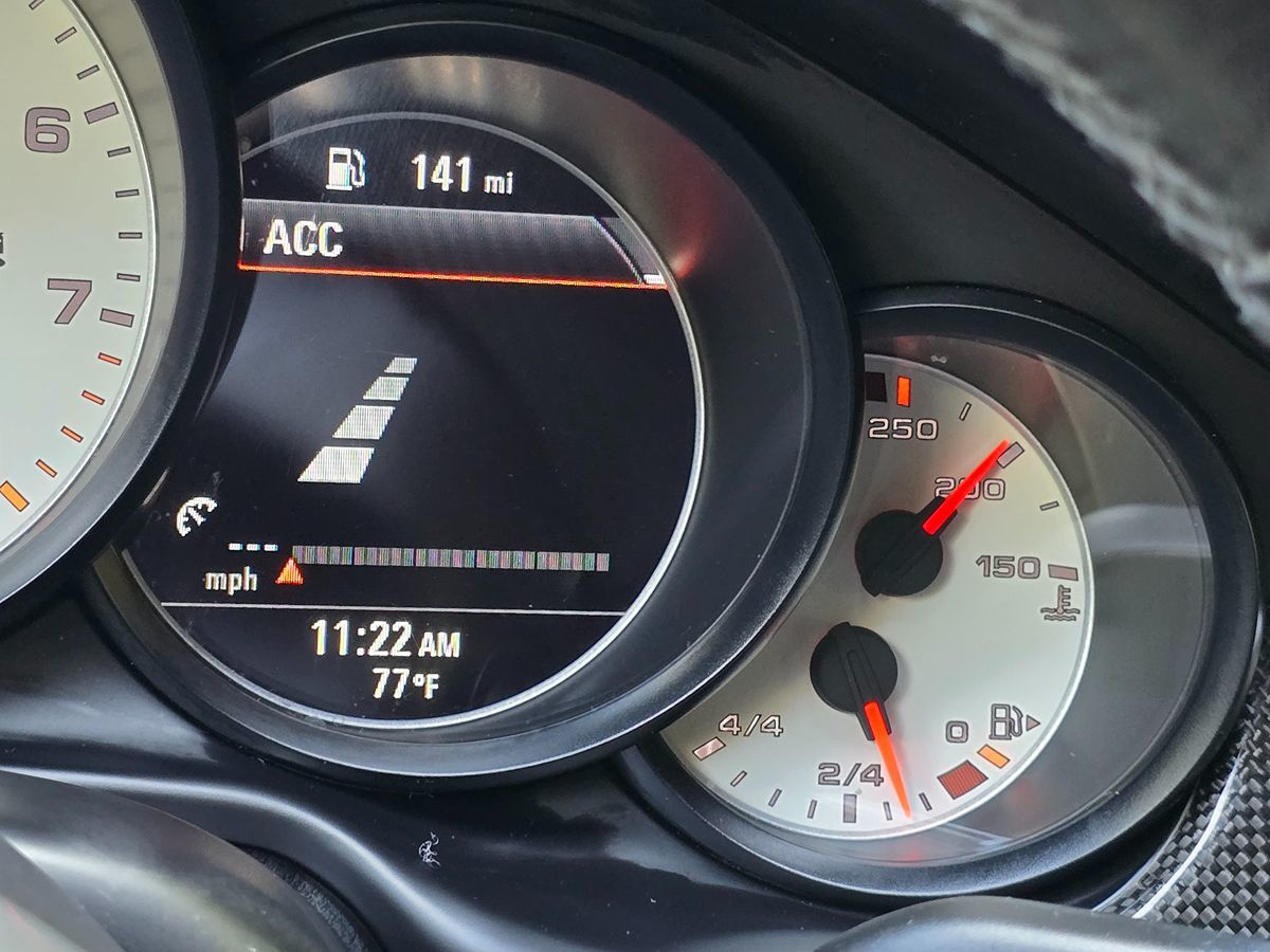 2016 Porsche Panamera GTS - Photo 34