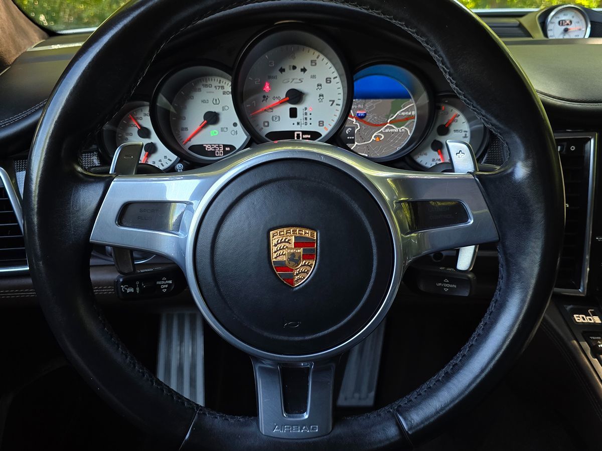 2016 Porsche Panamera GTS - Photo 31