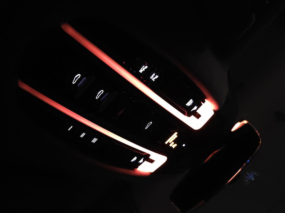 2018 Porsche Panamera Turbo E-Hybrid Sport Turismo photo 54