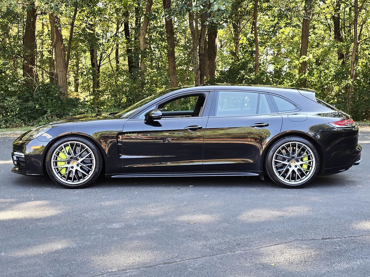 2018 Porsche Panamera Turbo E-Hybrid Sport Turismo photo 3