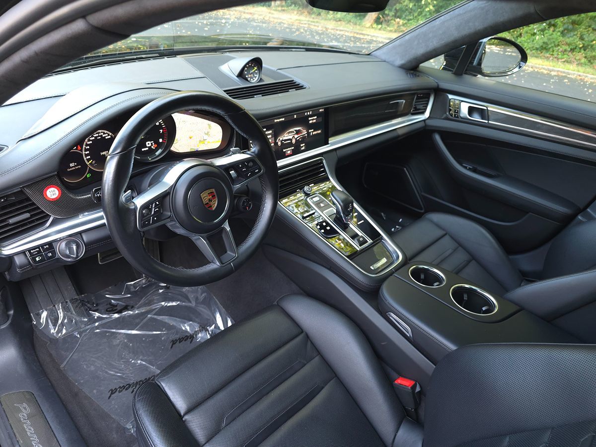 2018 Porsche Panamera Turbo E-Hybrid Sport Turismo photo 2