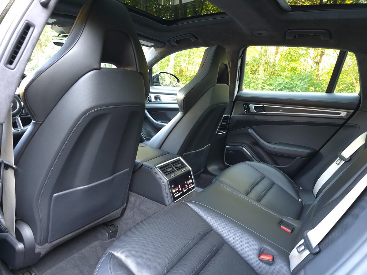 2018 Porsche Panamera Turbo E-Hybrid Sport Turismo photo 14
