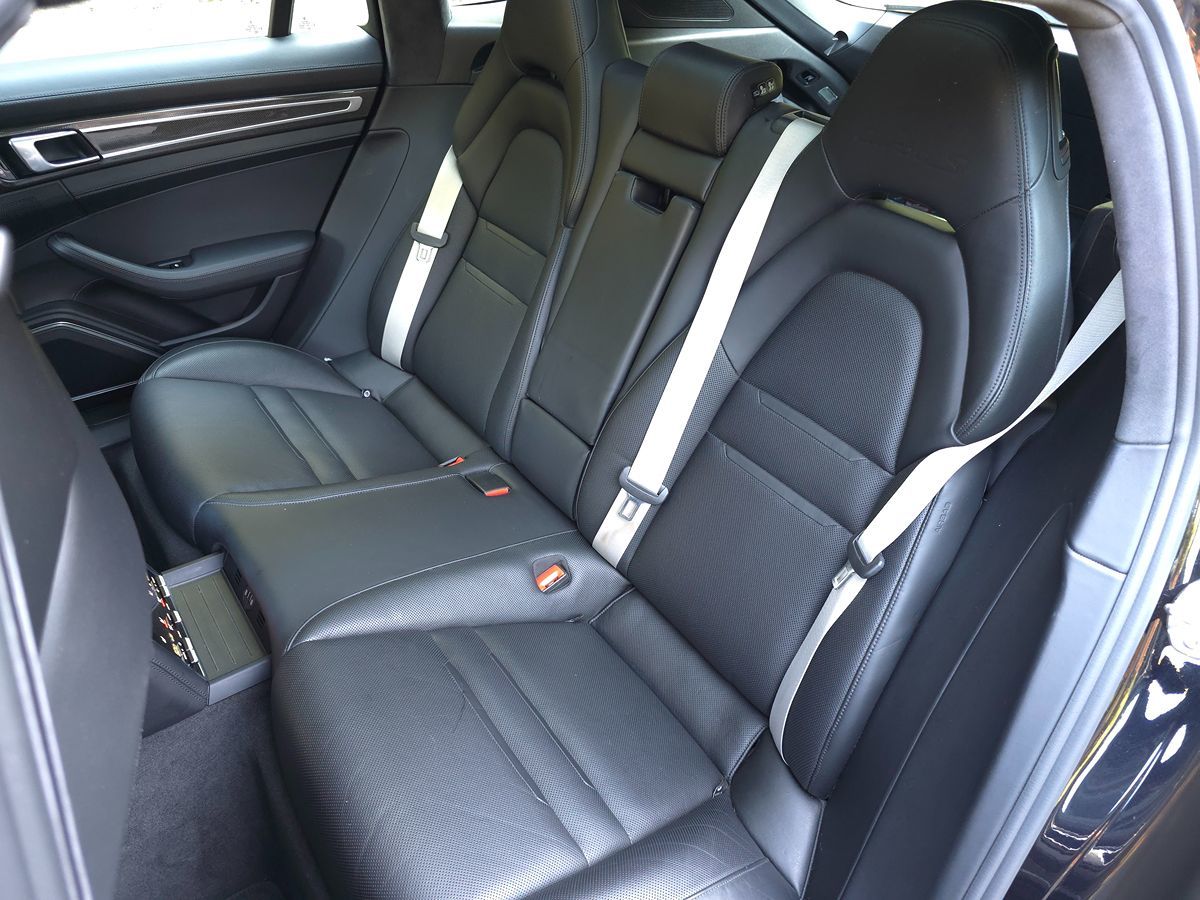 2018 Porsche Panamera Turbo E-Hybrid Sport Turismo photo 16