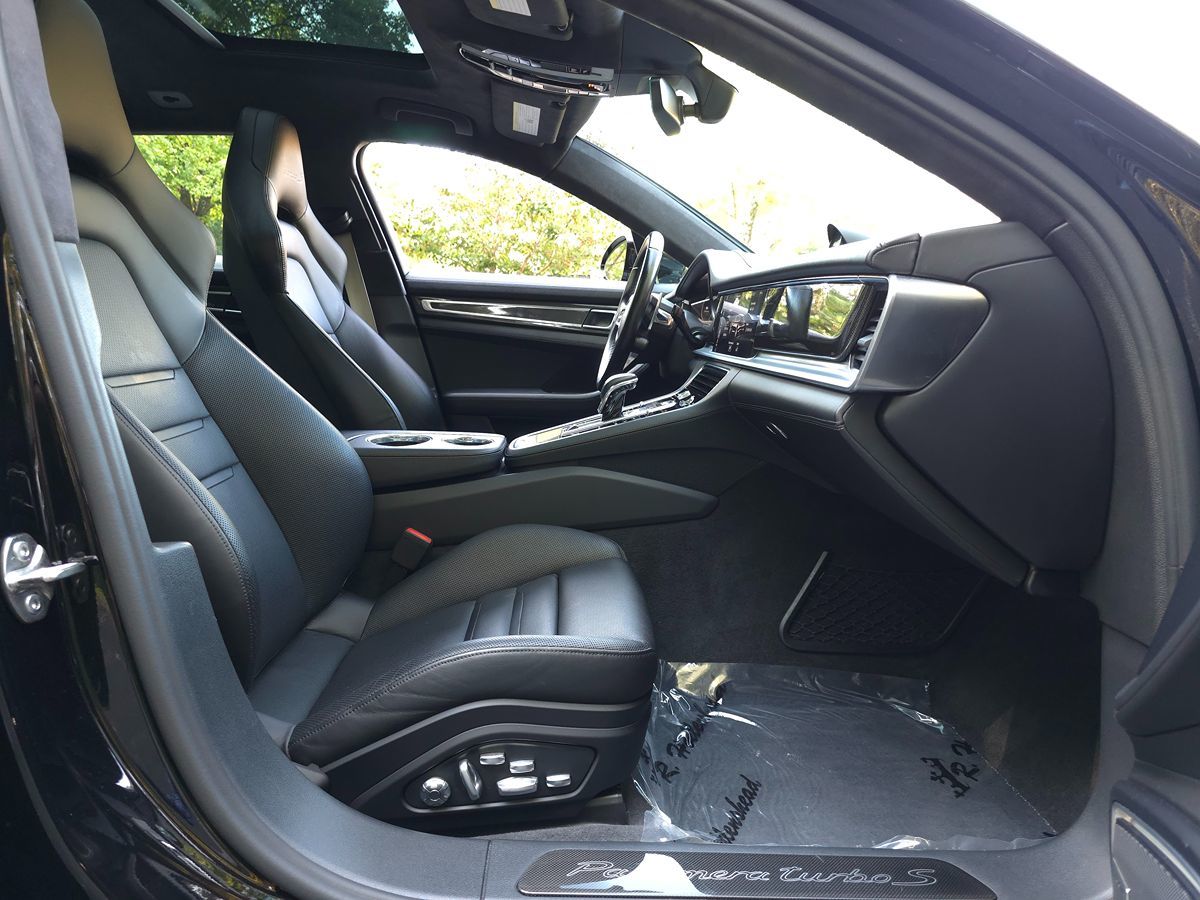 2018 Porsche Panamera Turbo E-Hybrid Sport Turismo photo 22