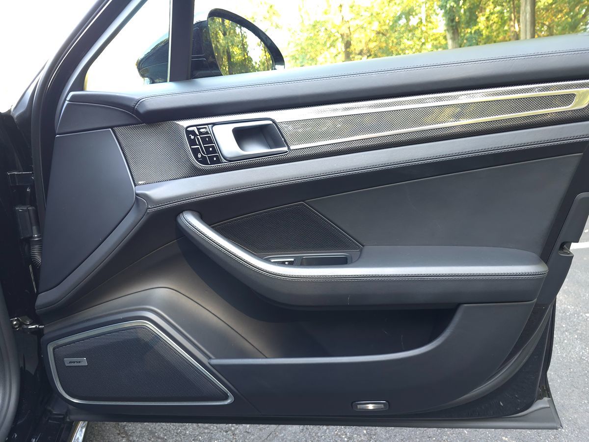 2018 Porsche Panamera Turbo E-Hybrid Sport Turismo photo 24