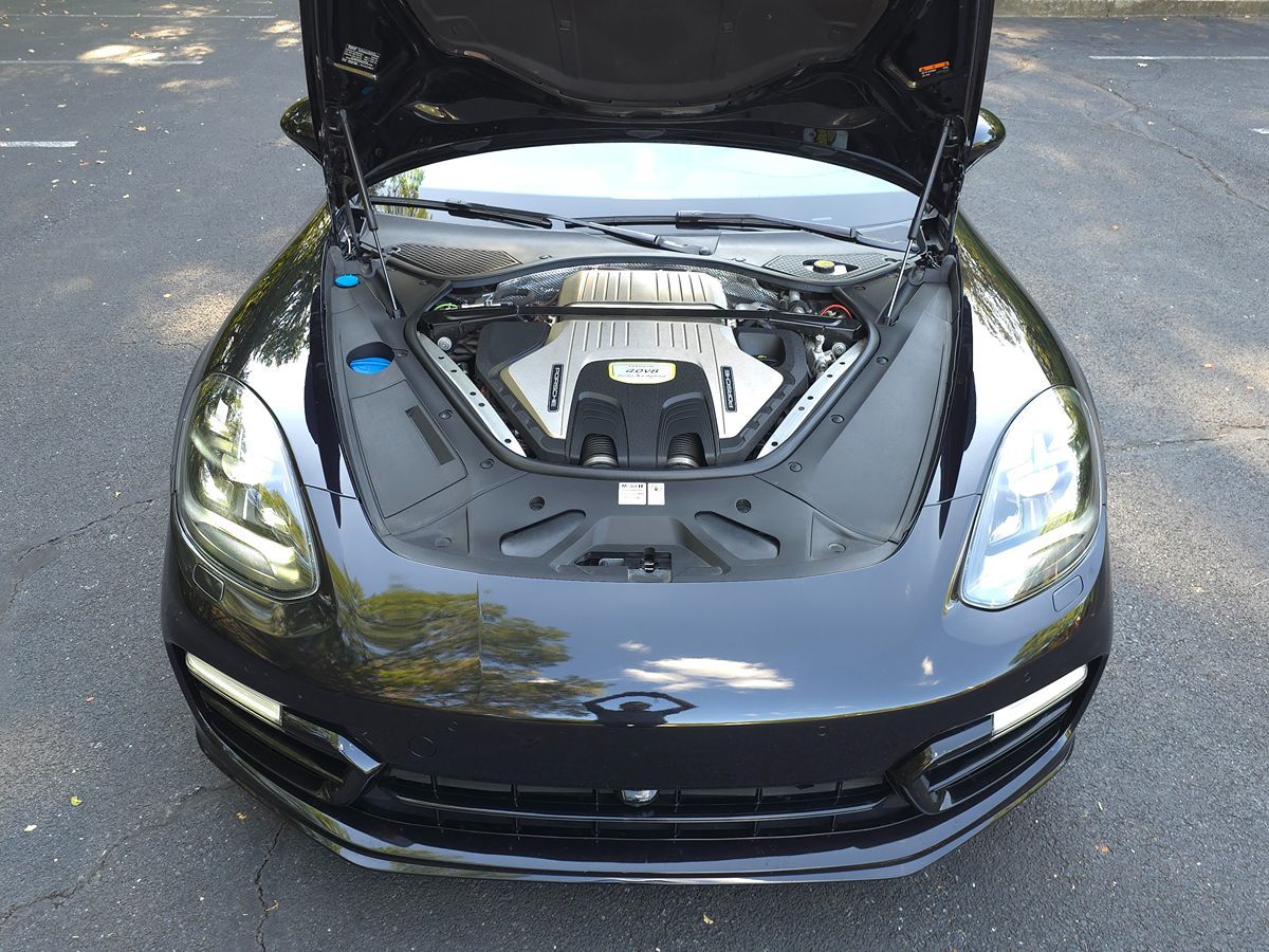 2018 Porsche Panamera Turbo E-Hybrid Sport Turismo photo 59