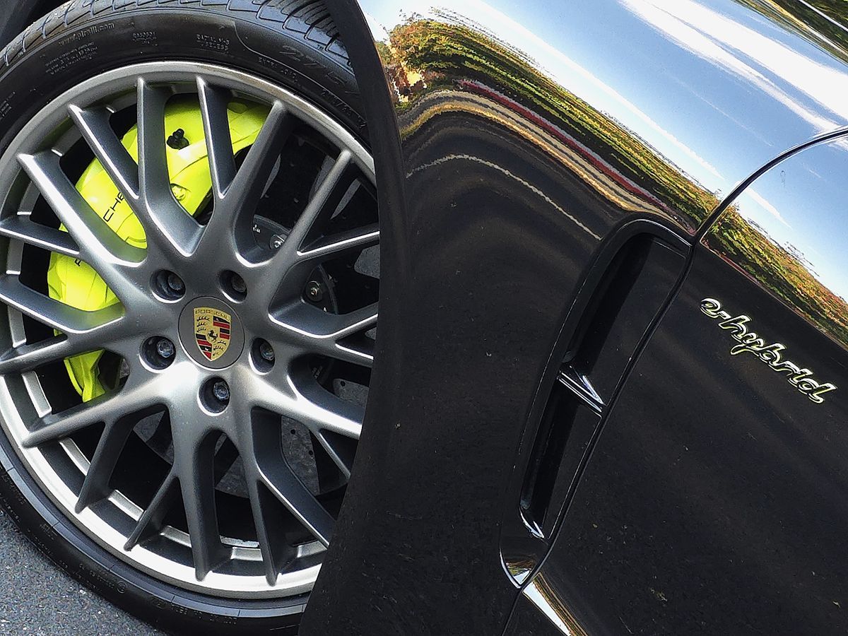 2018 Porsche Panamera Turbo E-Hybrid Sport Turismo photo 55