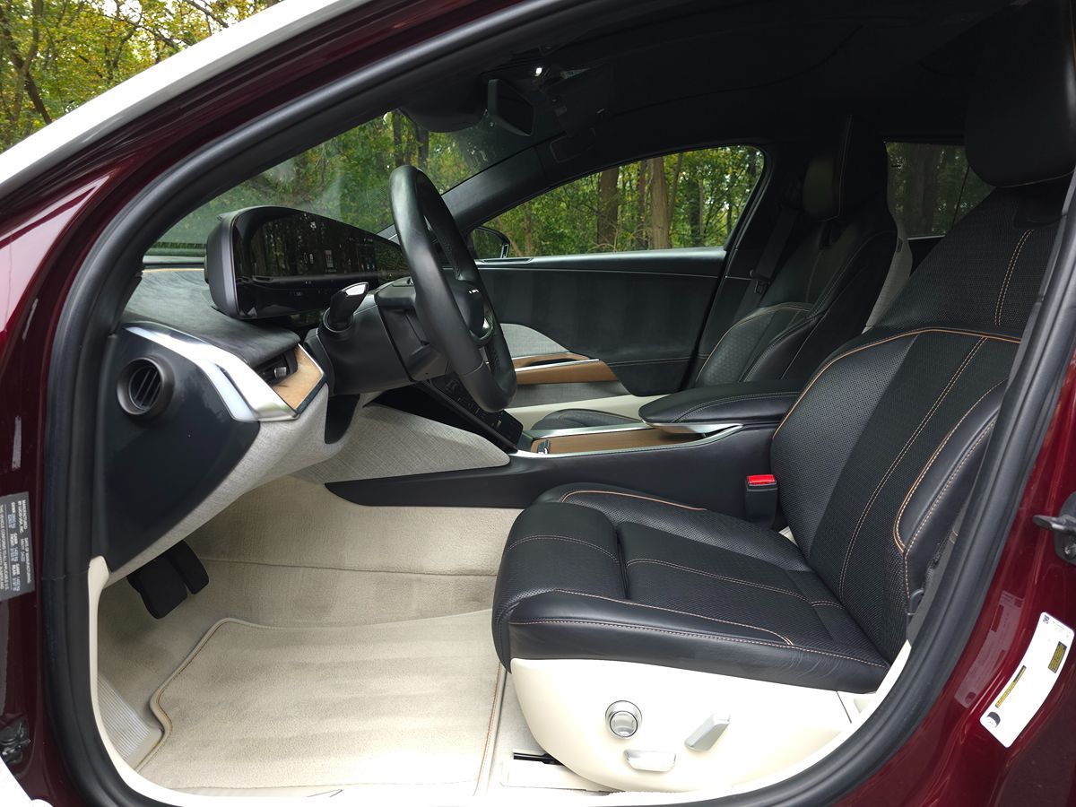 2022 Lucid Air Grand Touring photo 11