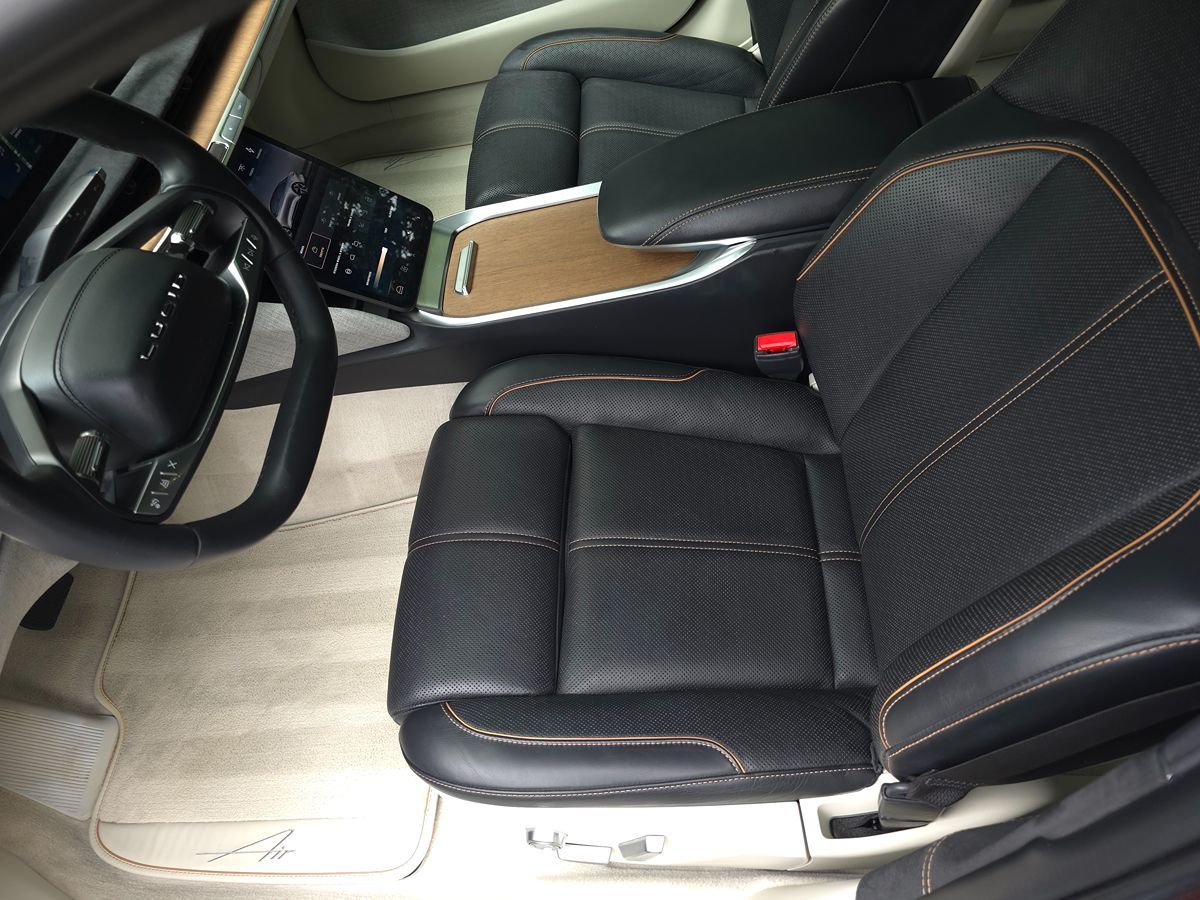 2022 Lucid Air Grand Touring photo 12
