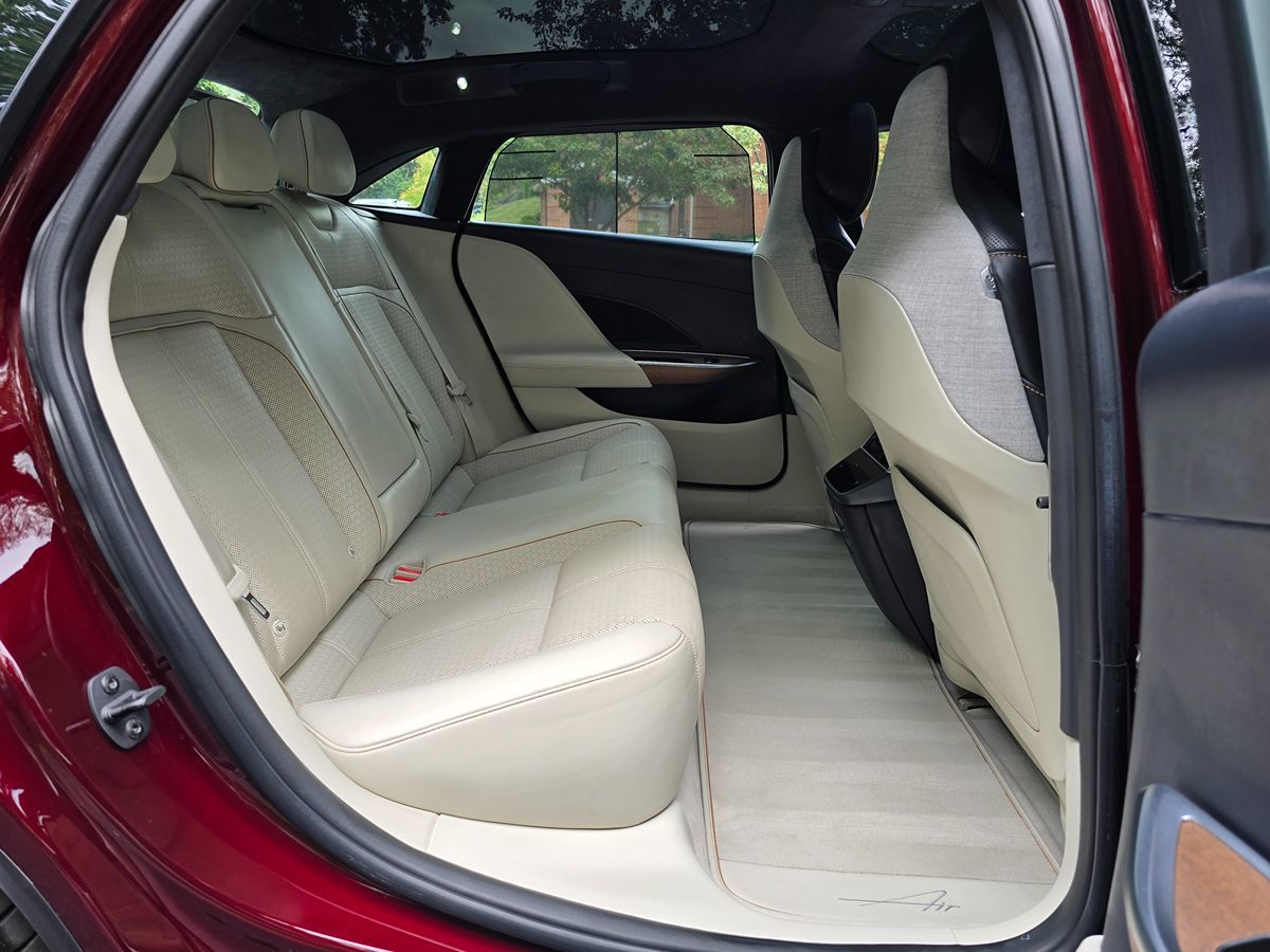 2022 Lucid Air Grand Touring photo 18