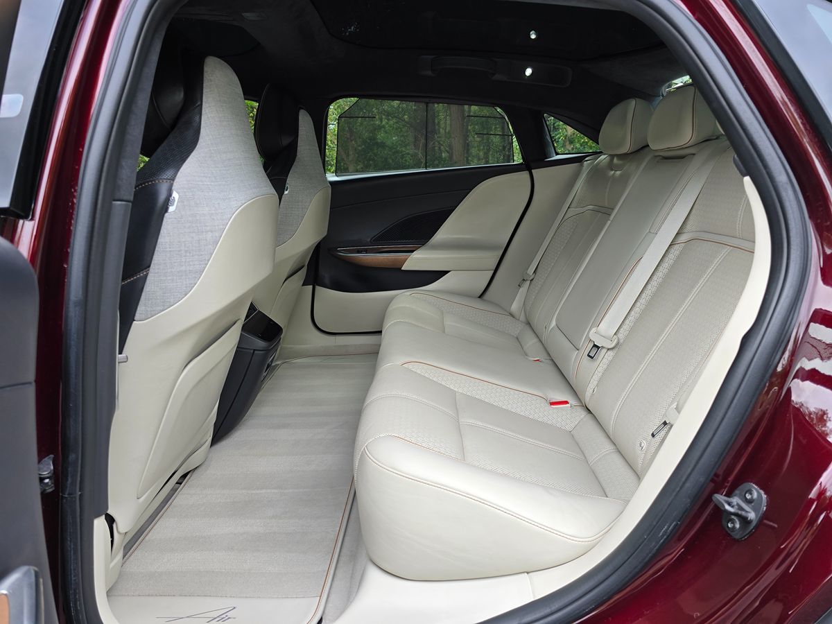 2022 Lucid Air Grand Touring photo 15