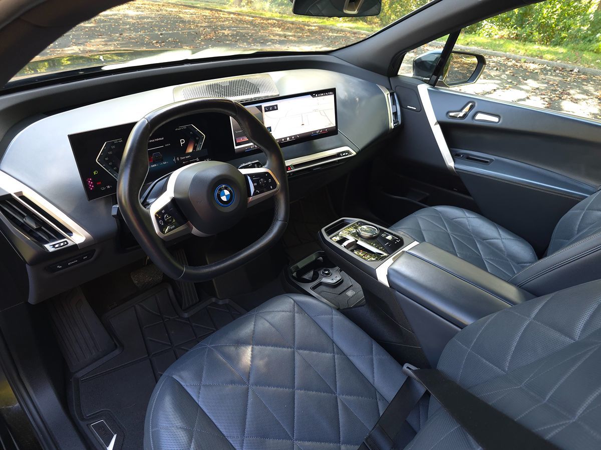 2024 Bmw iX photo 2