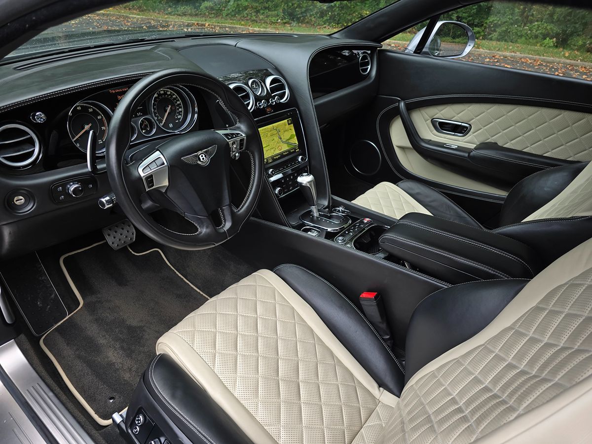 2016 Bentley Continental GT V8 S photo 2