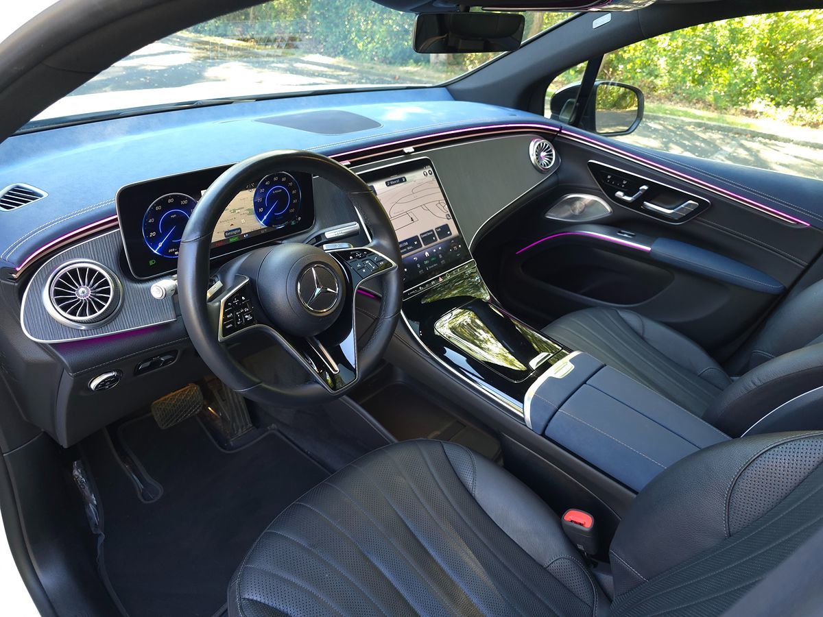 2023 Mercedes Benz EQS SUV 450 photo 2