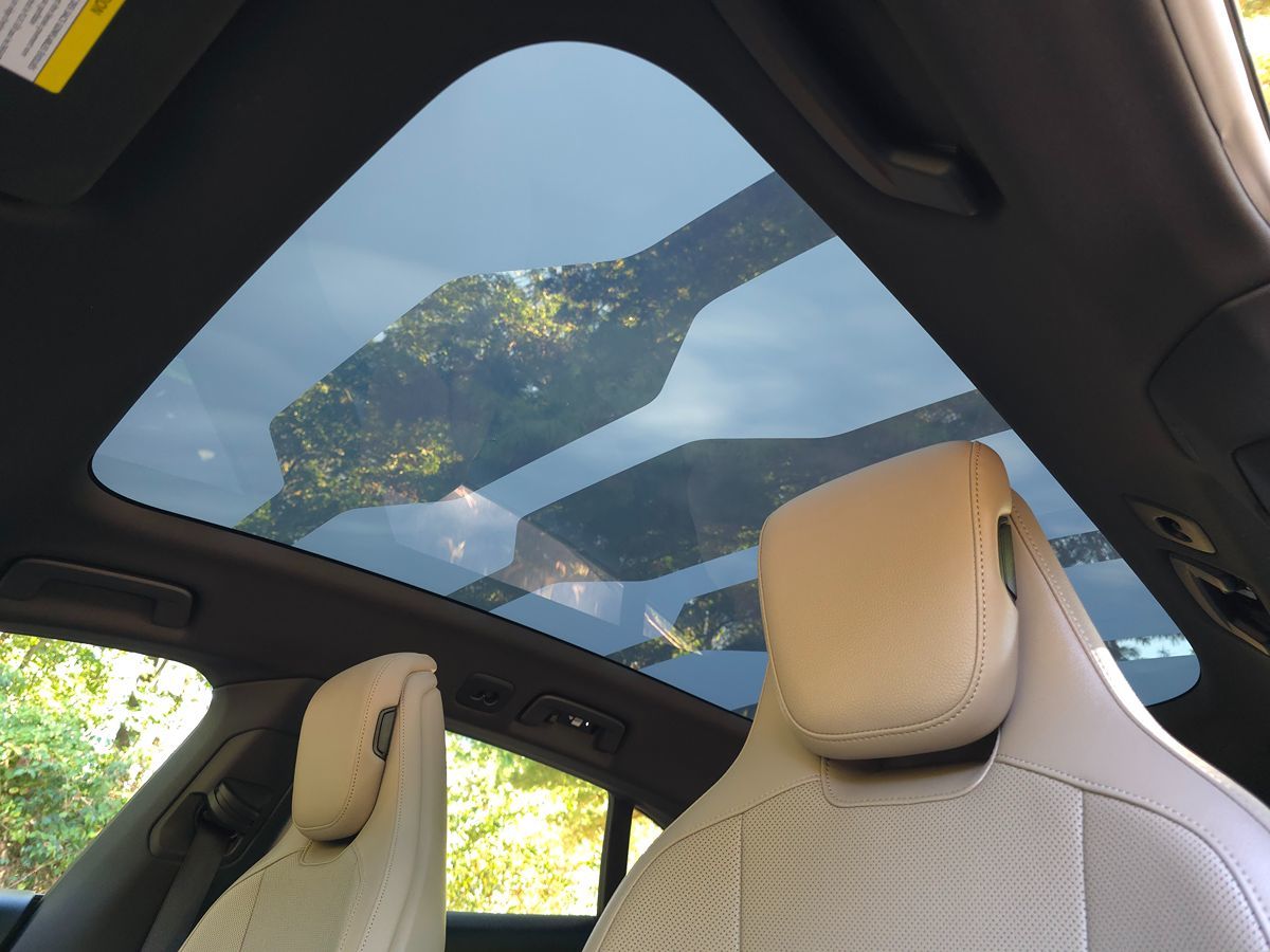 2023 Porsche Taycan 4 Cross Turismo photo 2