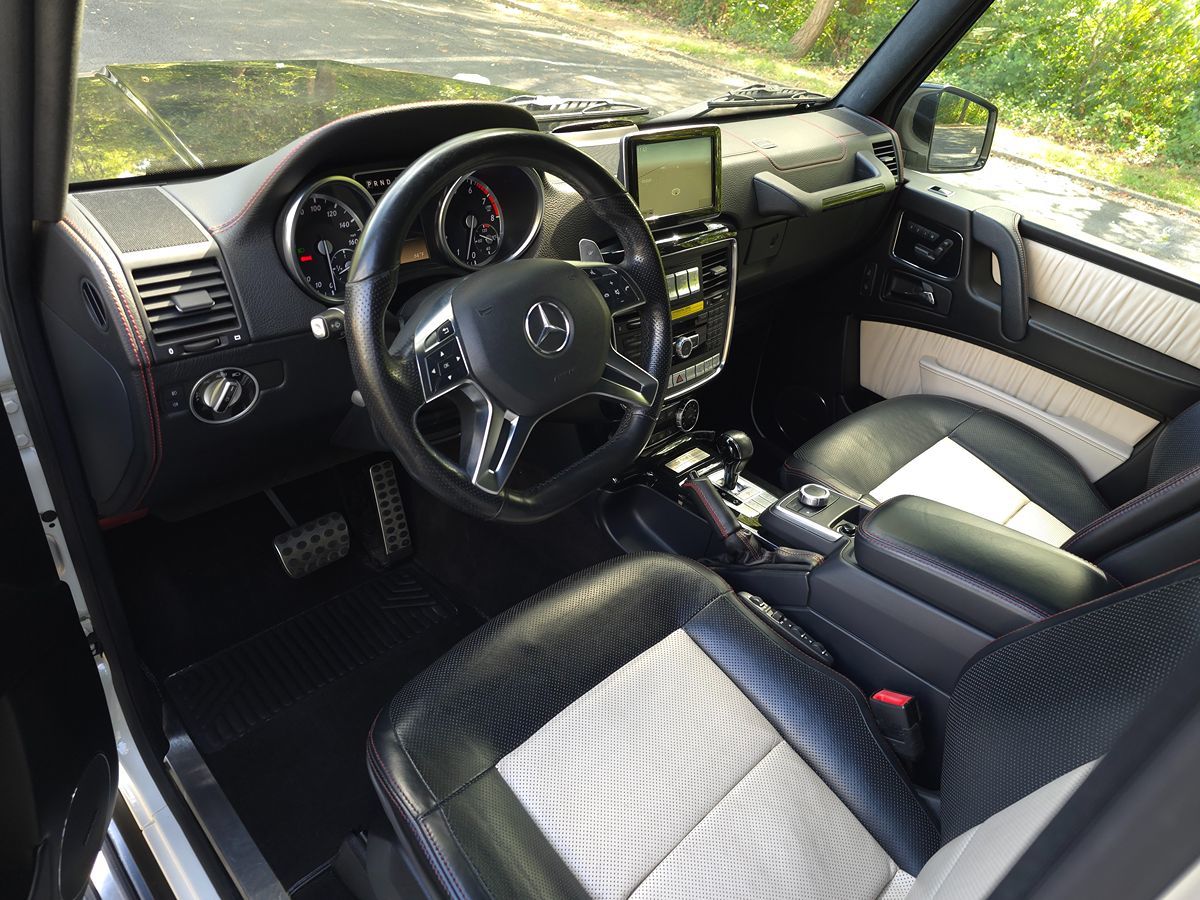 2015 Mercedes Benz G 550 photo 2