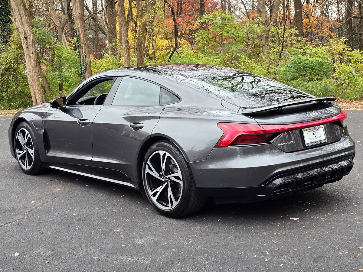 2023 Audi e-tron GT Prestige photo 4