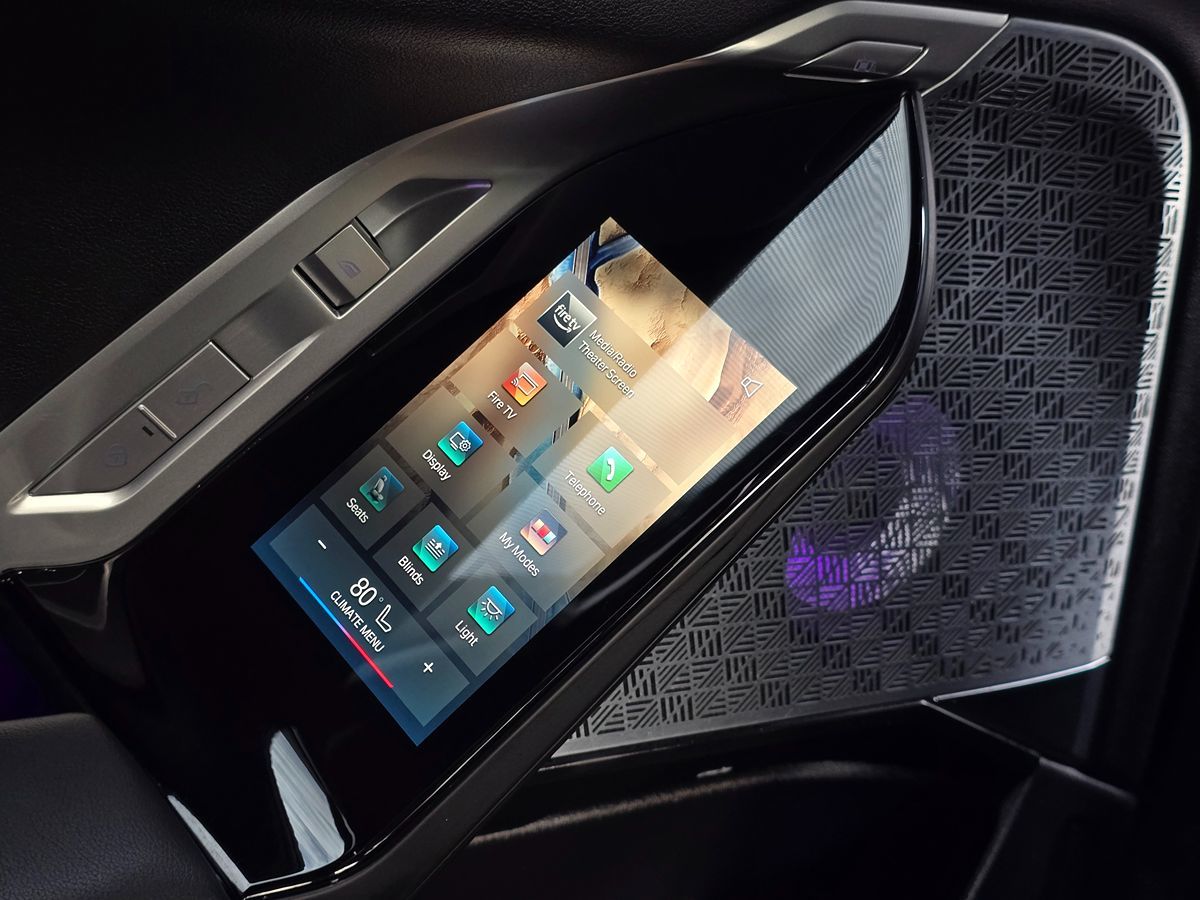 2024 BMW i7 Base - Photo 18