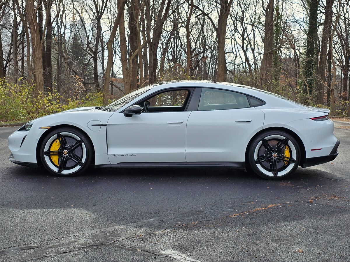 2020 Porsche Taycan Turbo - Photo 3