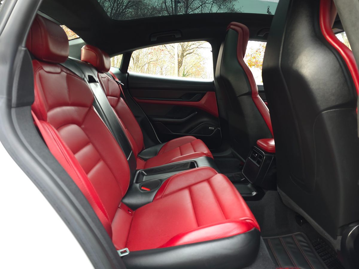 2020 Porsche Taycan Turbo - Photo 19