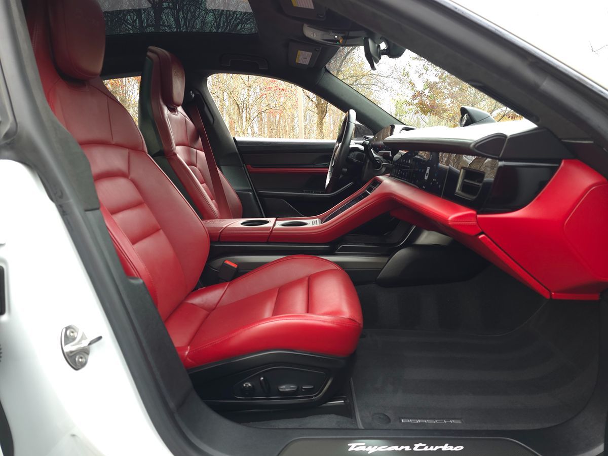 2020 Porsche Taycan Turbo - Photo 22
