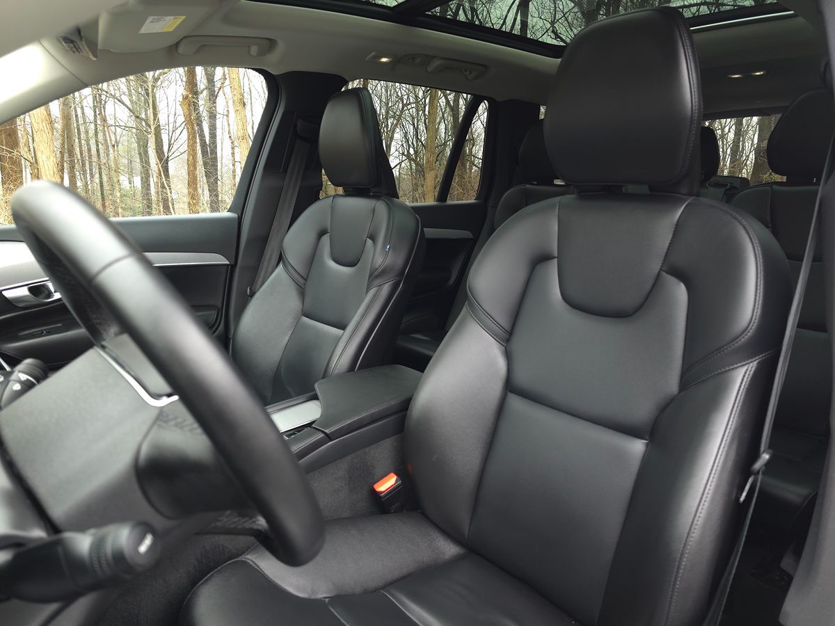 Volvo XC90 photo 13