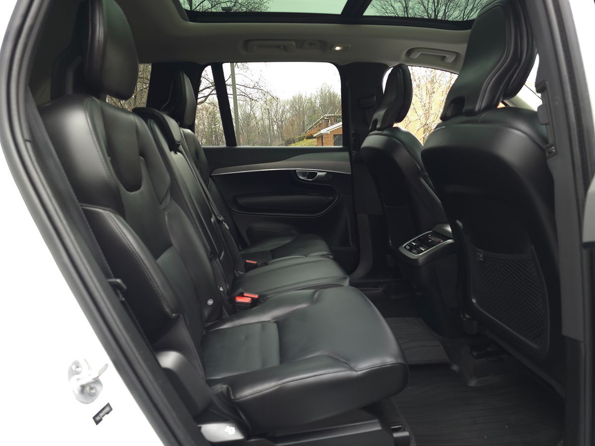 Volvo XC90 photo 24