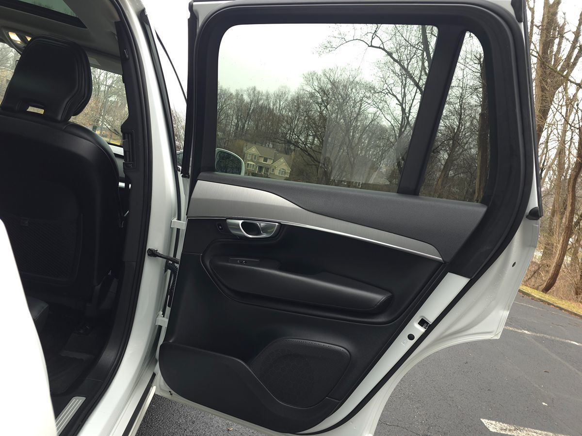 Volvo XC90 photo 30