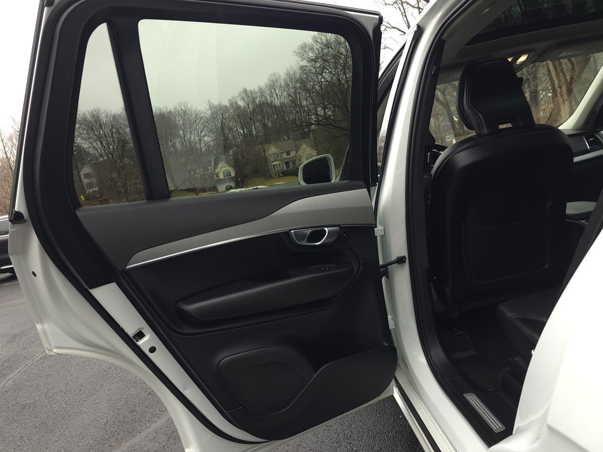 Volvo XC90 photo 31