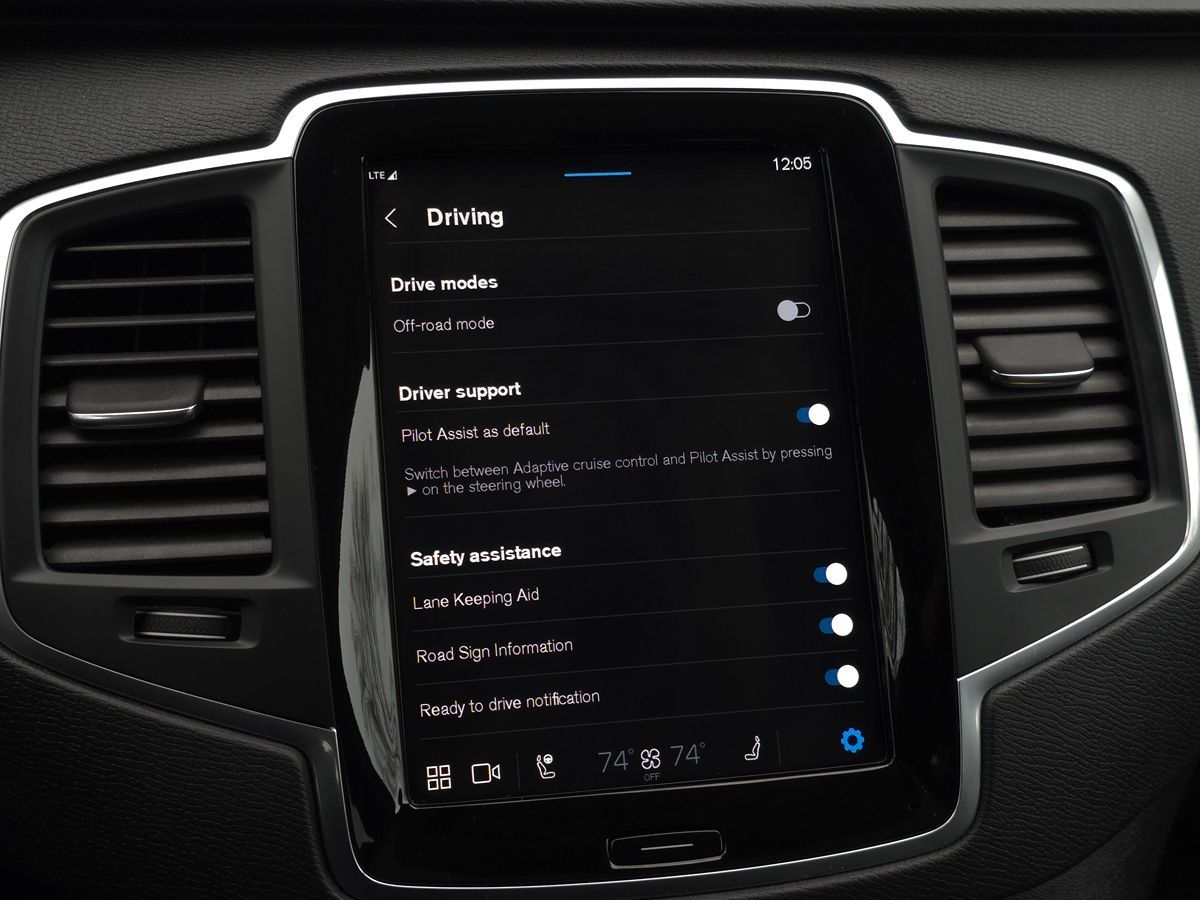 Volvo XC90 photo 43