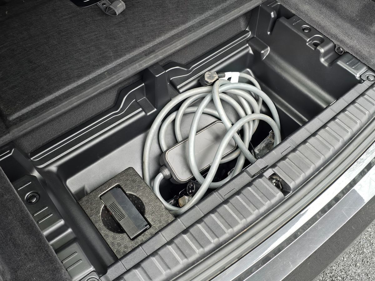 BMW iX photo 63