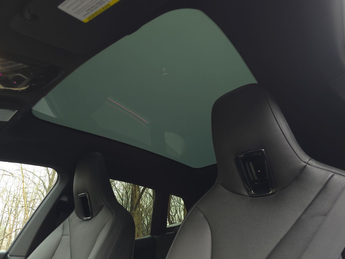 BMW iX photo 60