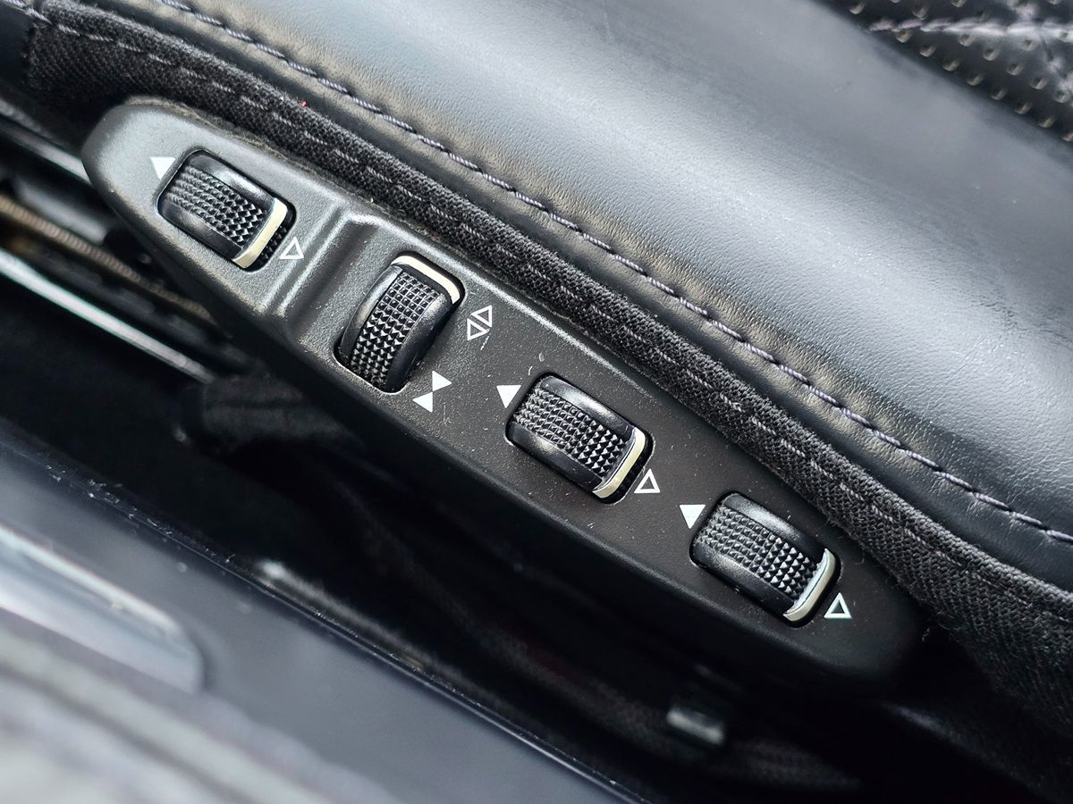 Mercedes-Benz AMG G 63 photo 42