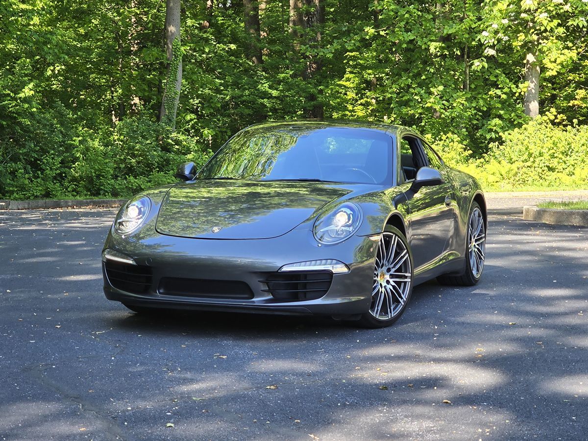 2015 Porsche 911 Carrera 4 Coupe's photo