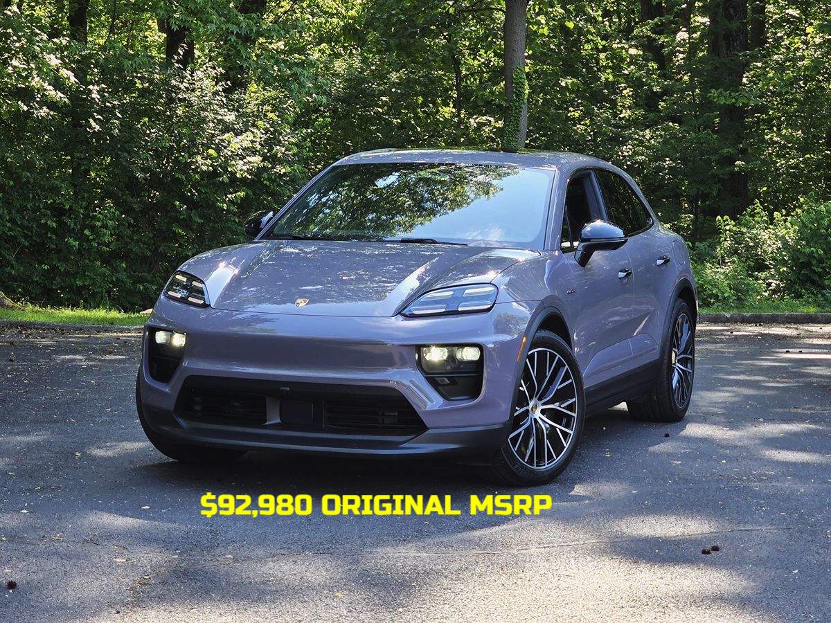 2024 Porsche Macan Macan 4 Electric's photo