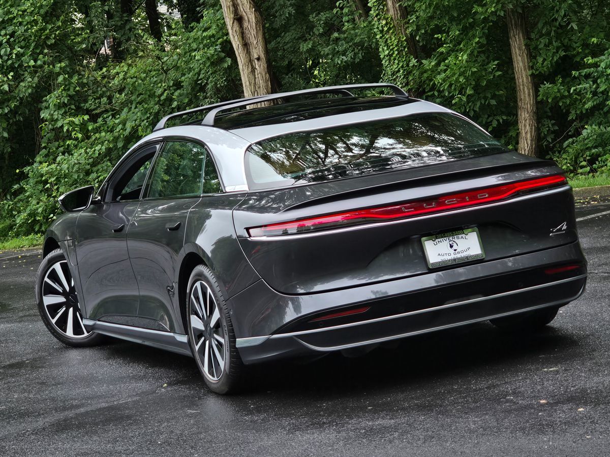 Lucid Air photo 69