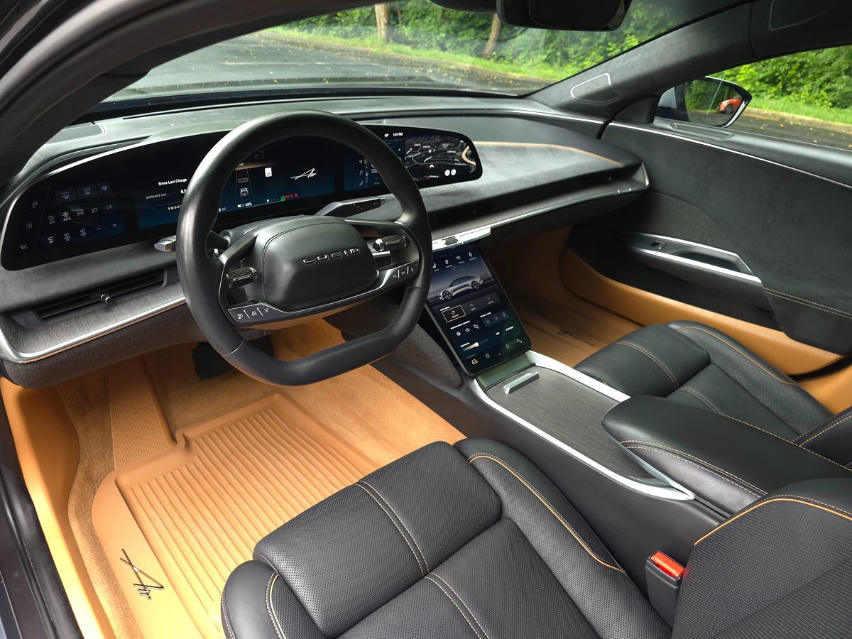 Lucid Air photo 2