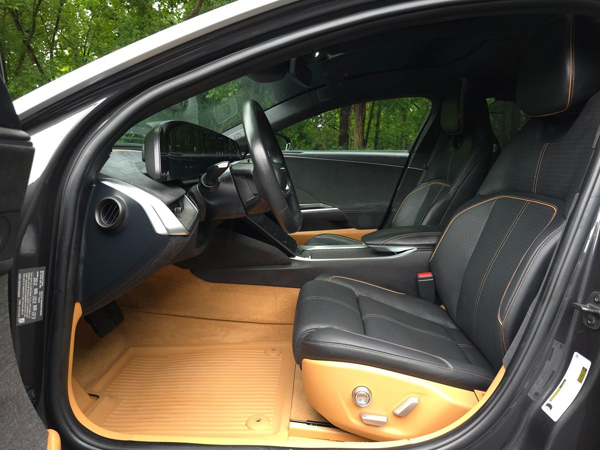 Lucid Air photo 11