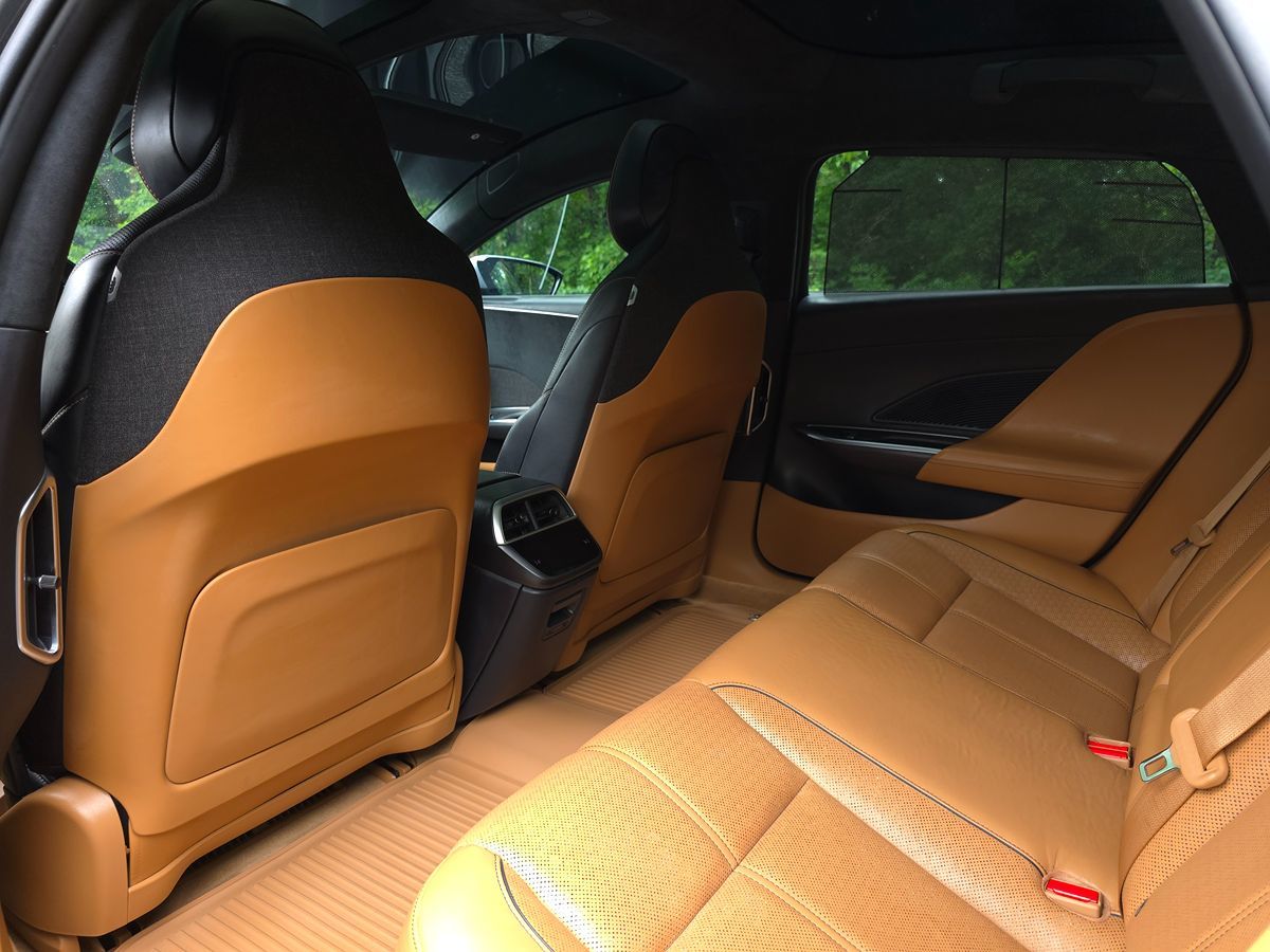 Lucid Air photo 14