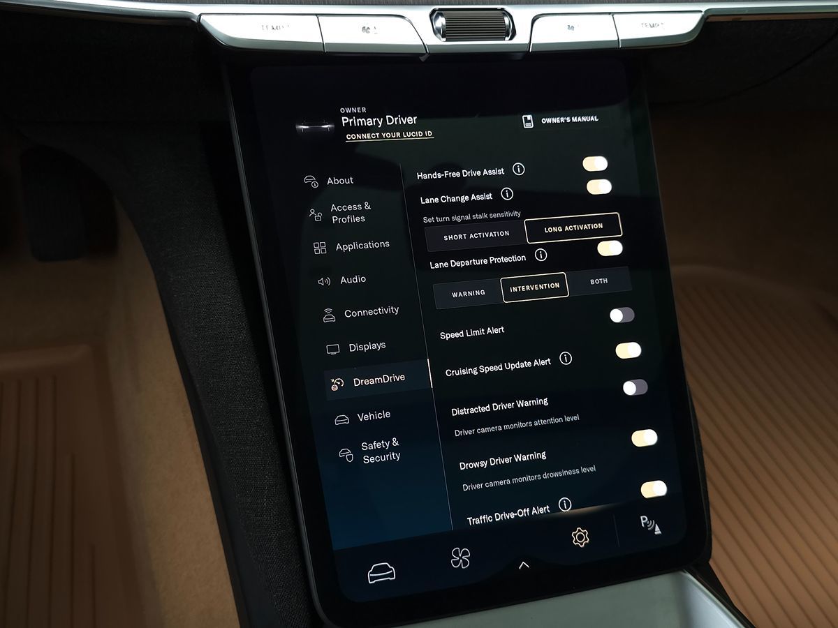 Lucid Air photo 50