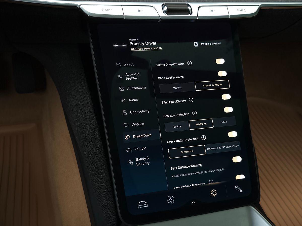 Lucid Air photo 51