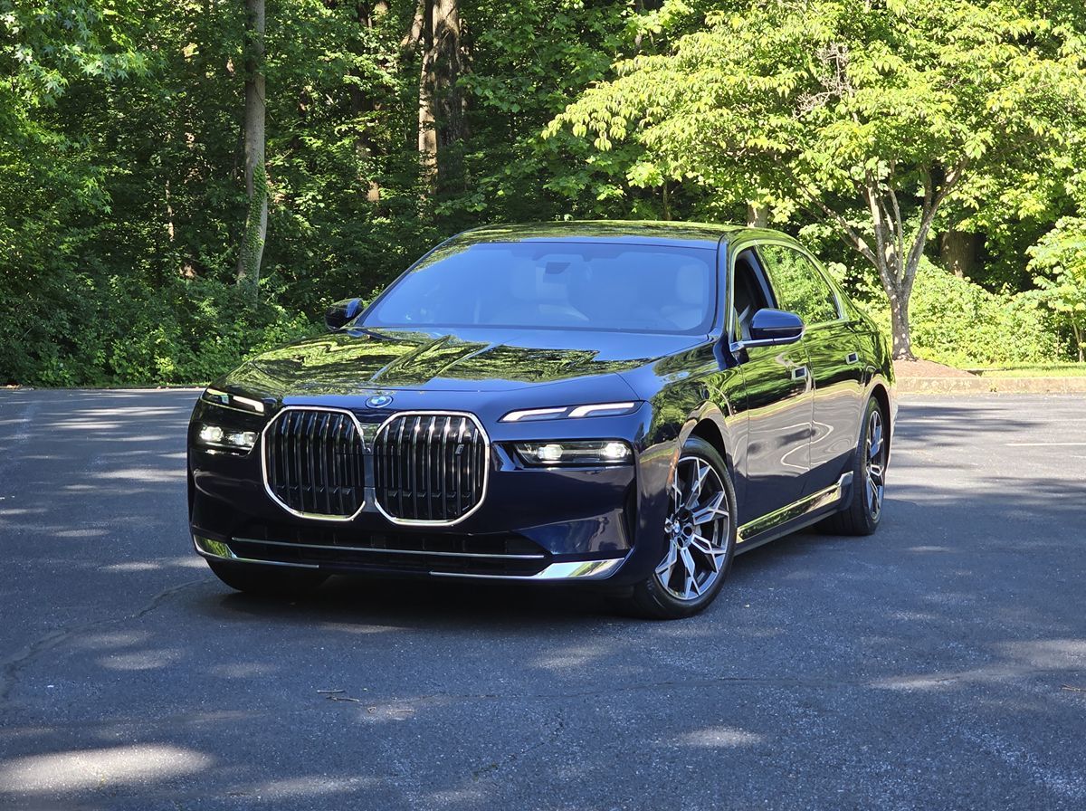 2023 BMW i7 xDrive60's photo