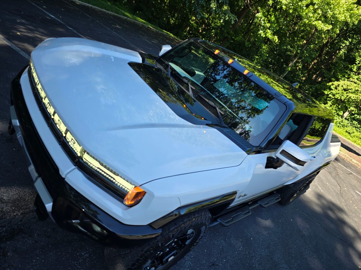 GMC Hummer EV Pickup photo 72