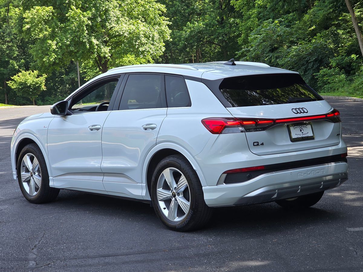 Audi Q4 photo 4