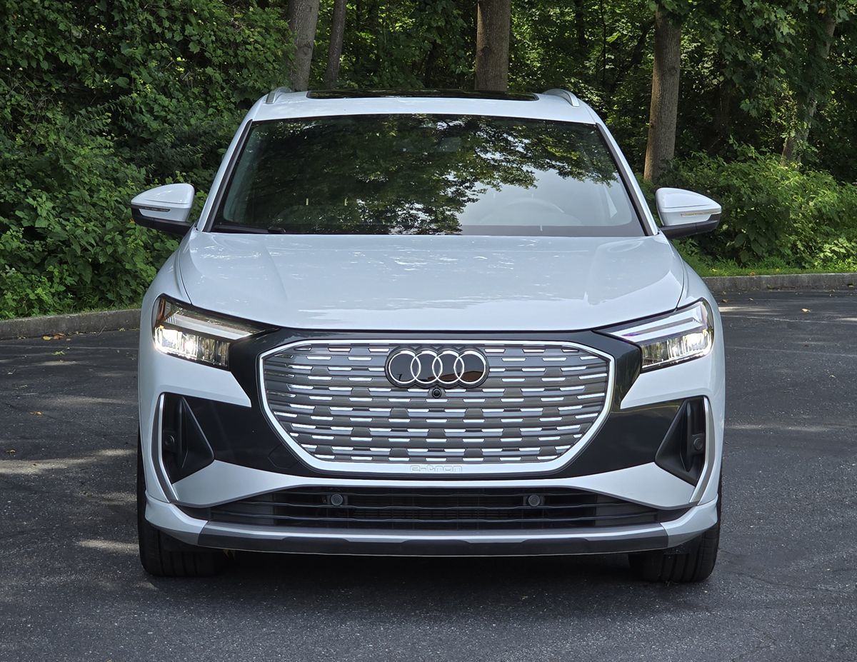 Audi Q4 photo 9