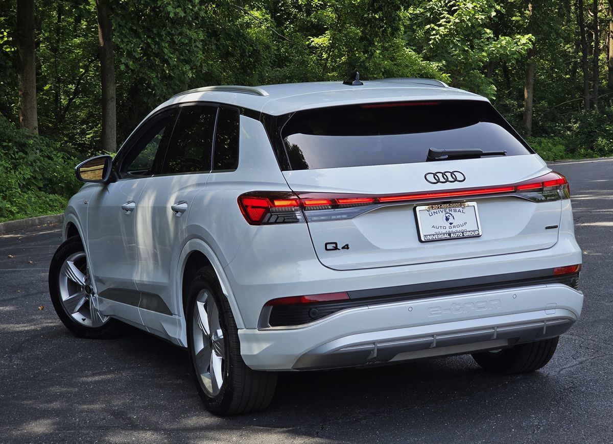 Audi Q4 photo 64