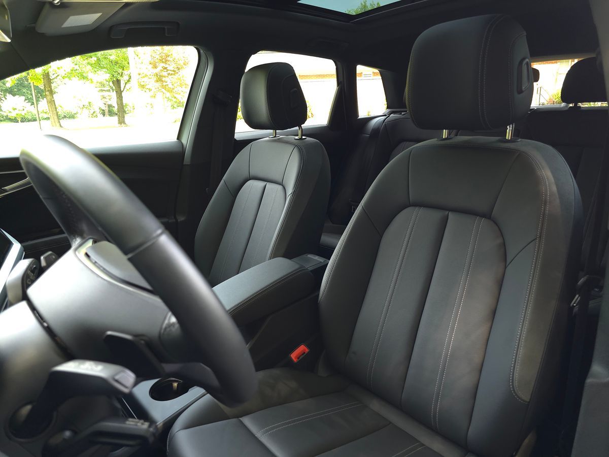 Audi Q4 photo 13
